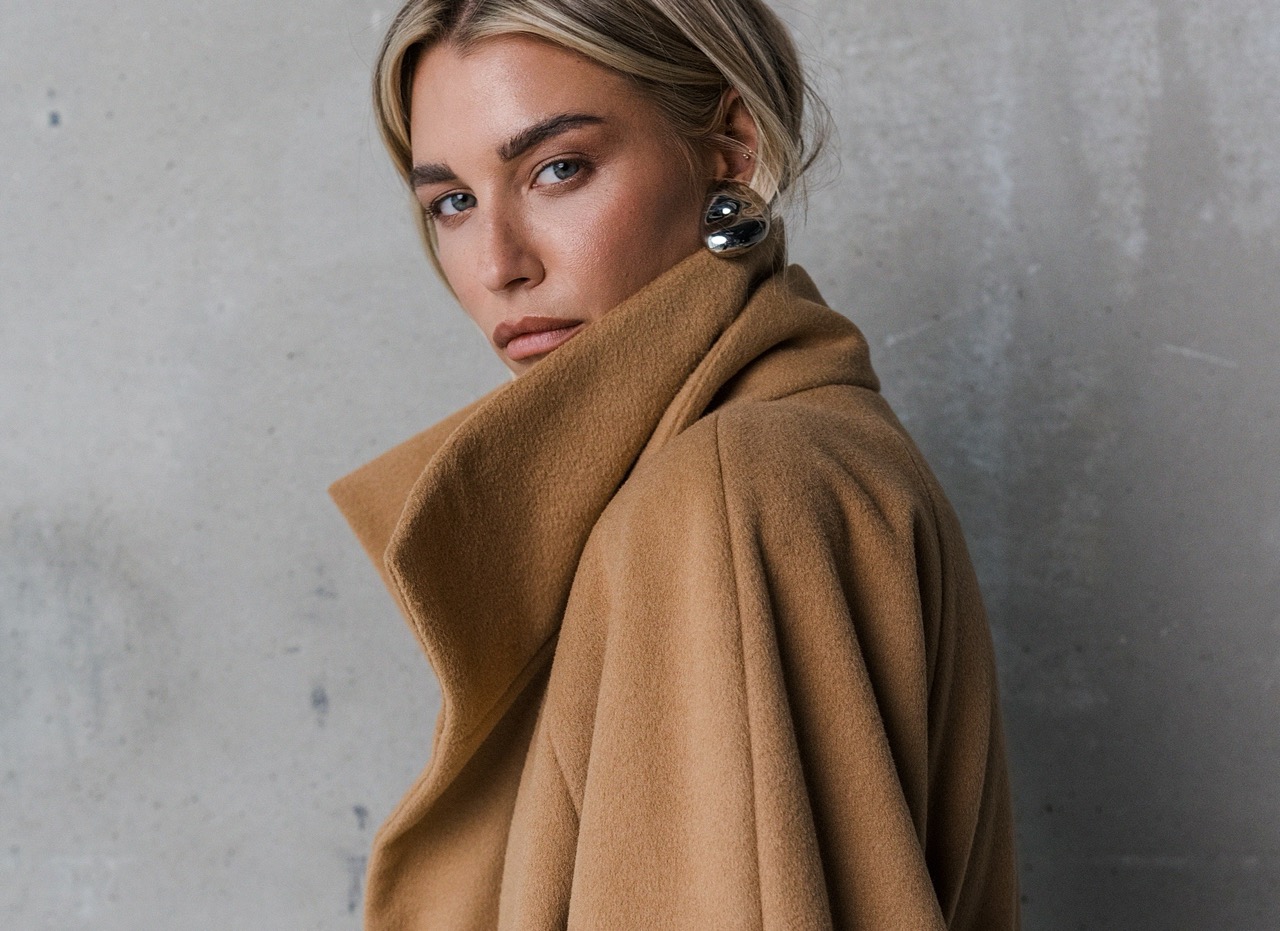 Reflection by A'Marie, Part Two - Kolekcija Fall Winter 25/ 26 koja donosi suvremeni balans između dnevne udobnosti i večernje elegancije