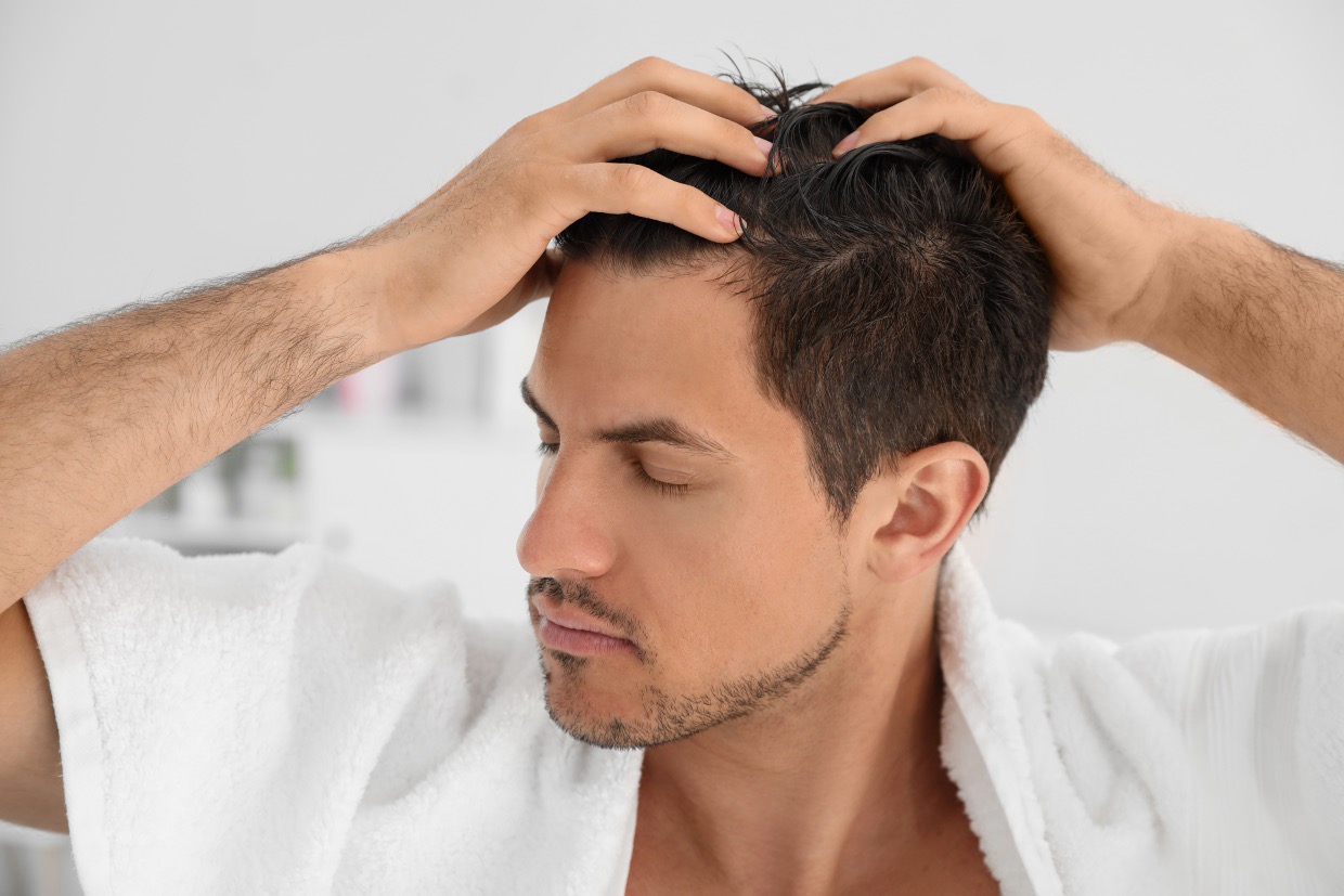 du-article-massage-hair-loss-header-large.jpeg